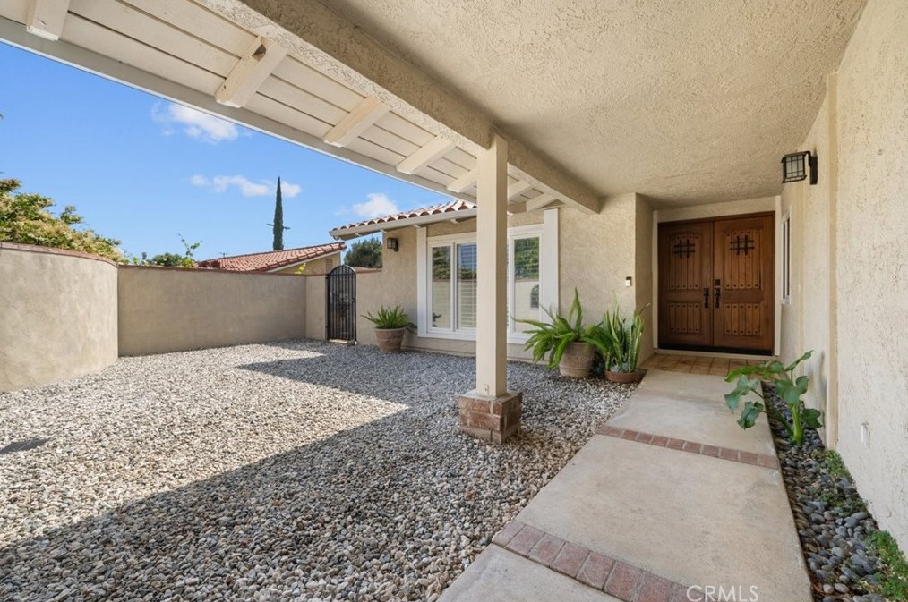 10851 Brookfield Rd, Chatsworth, CA 91311-1508