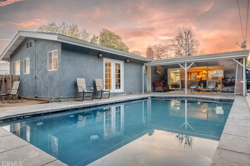 4716 Mary Ellen Ave, Van Nuys, CA 91423-3324