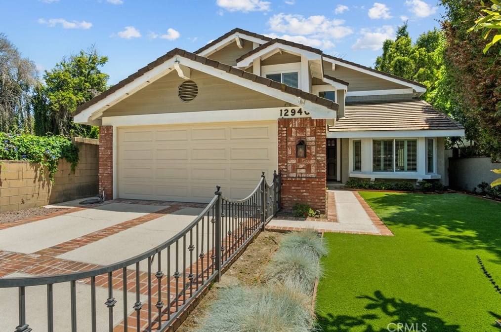 12940 Hartsook St, Van Nuys, CA 91423