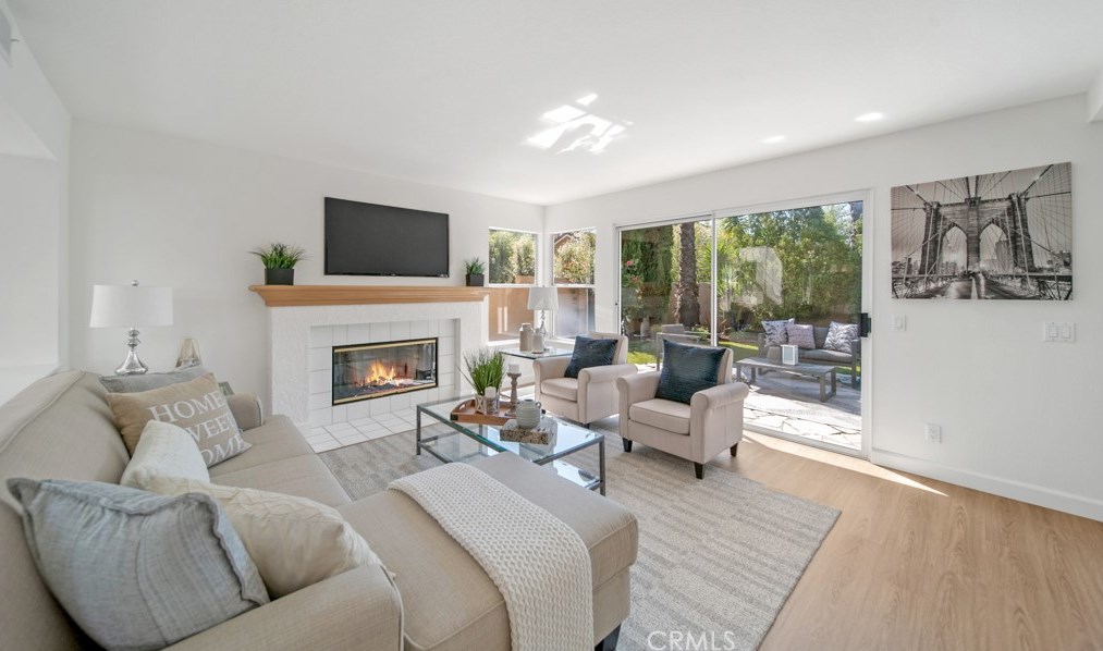 24775 Calle Serranona, Calabasas, CA 91302-3016