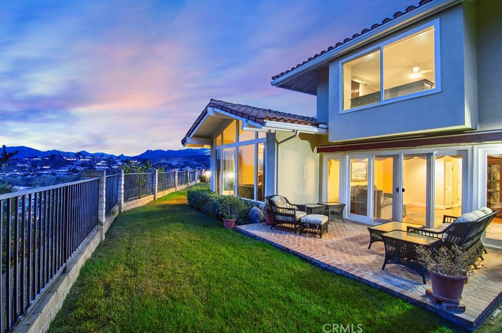 1759 Drumcliff Ct, Thousand Oaks, CA 91361-1636