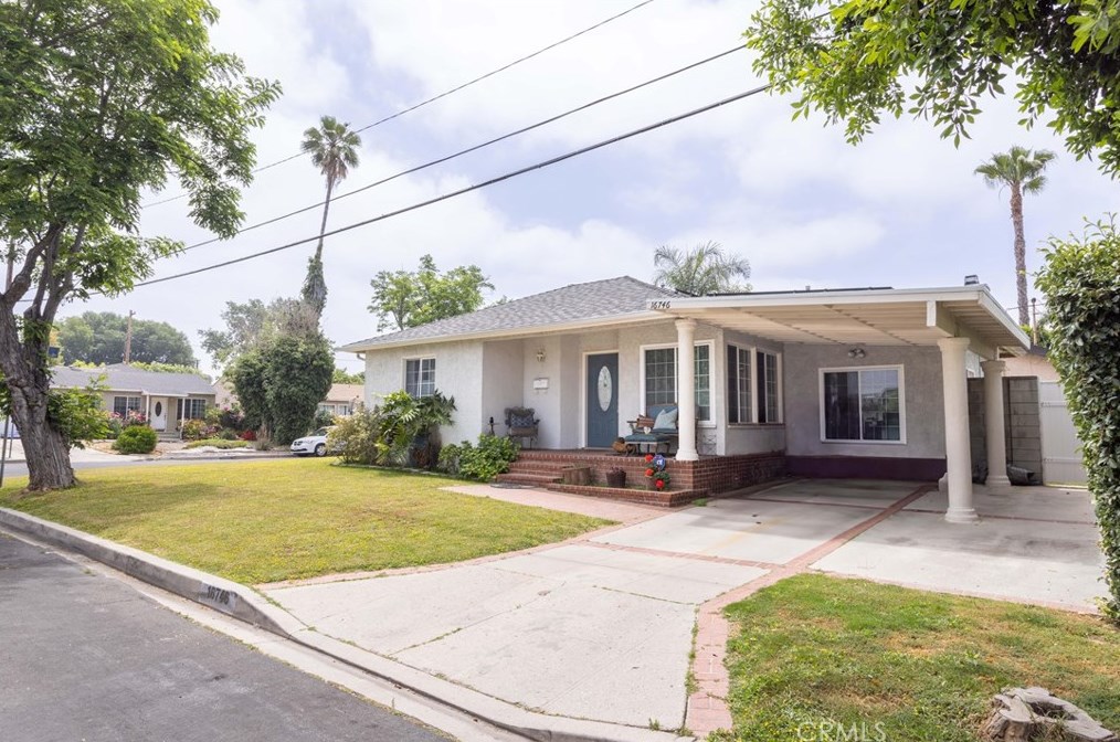16746 Covello St, Van Nuys, CA 91406