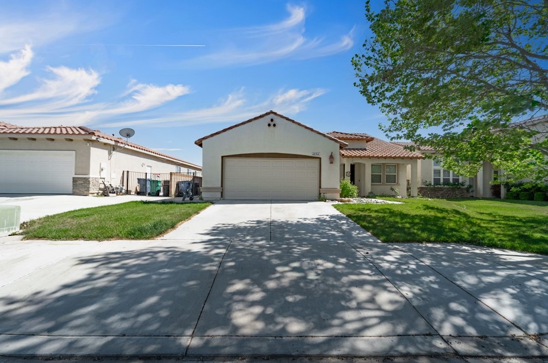 4054 Avenue, Lancaster, CA 93536