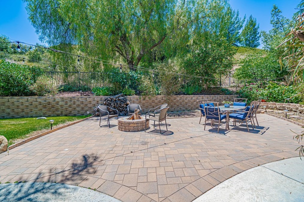 30425 Star Canyon Pl, Santa Clarita CA  91384-4714 exterior