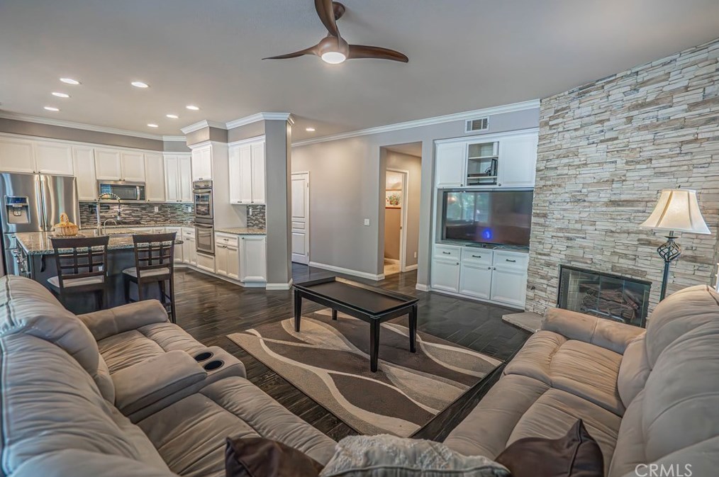 30425 Star Canyon Pl, Santa Clarita CA  91384-4714 exterior