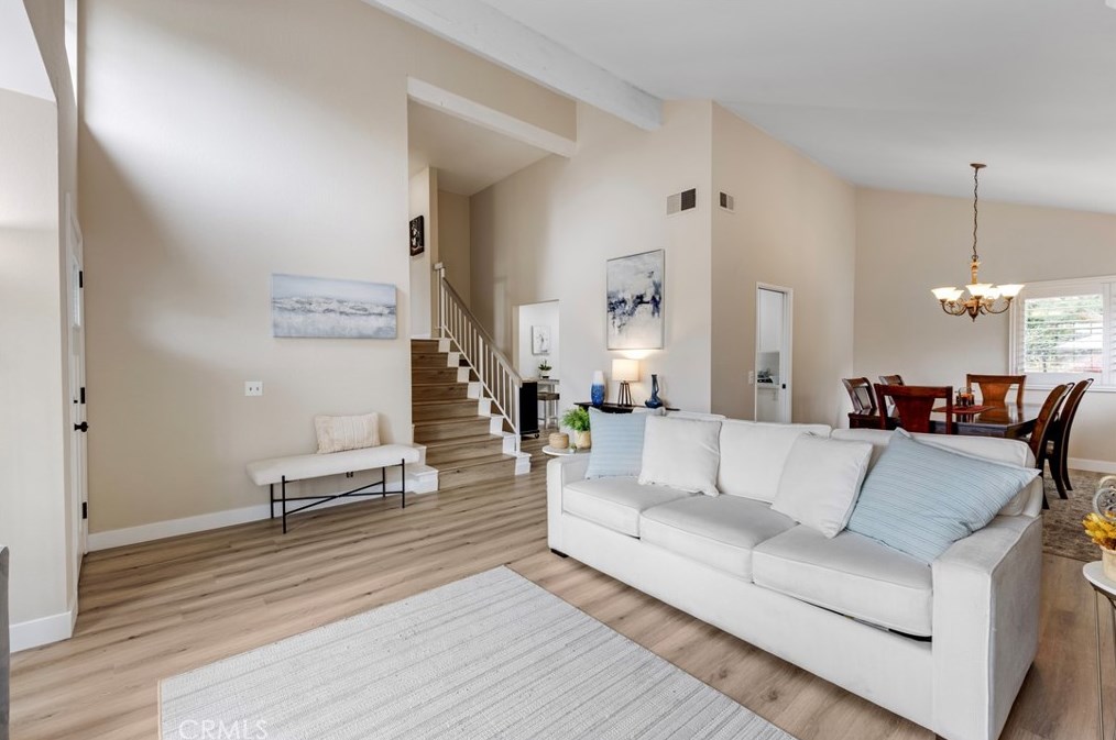 1 Rainbow Rdg Rd, Pomona CA  91766-4910 exterior