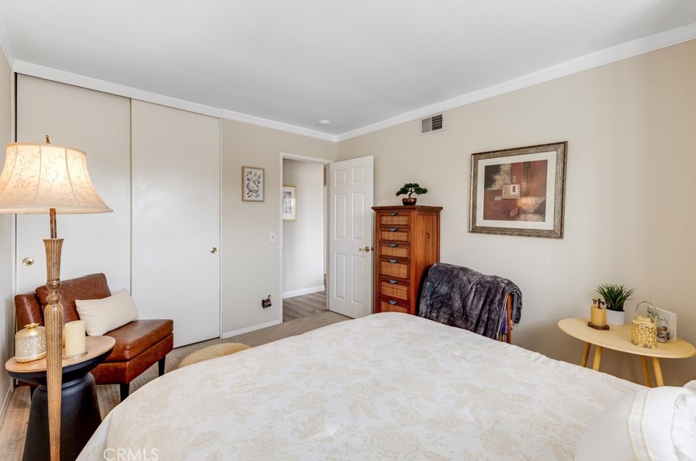 1 Rainbow Rdg Rd, Pomona CA  91766-4910 exterior