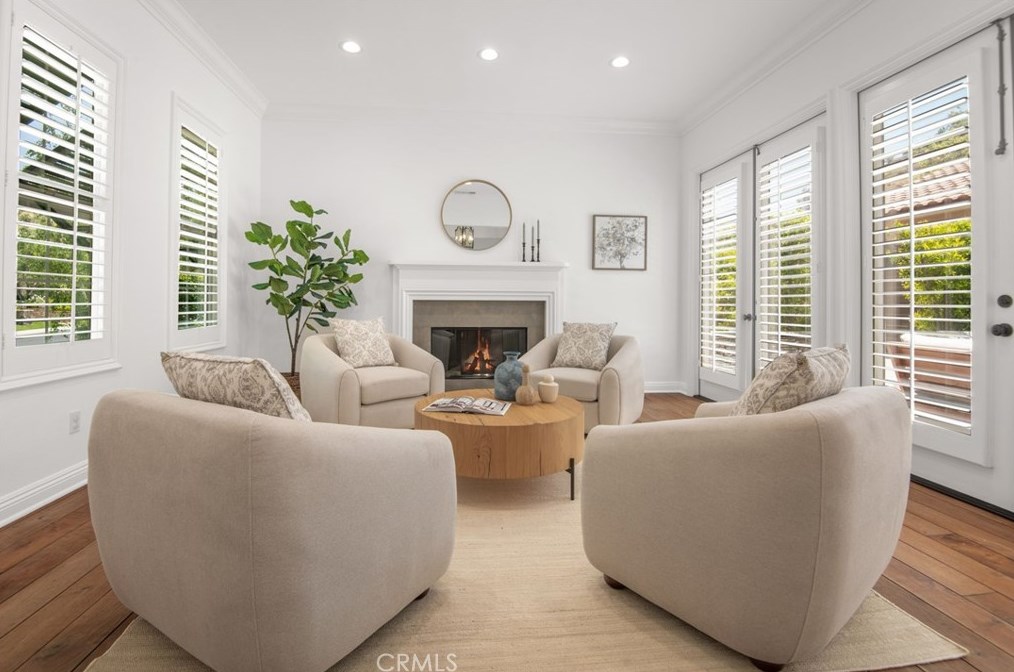 1314 Caitlyn Cir, Thousand Oaks CA 91361-5586 exterior