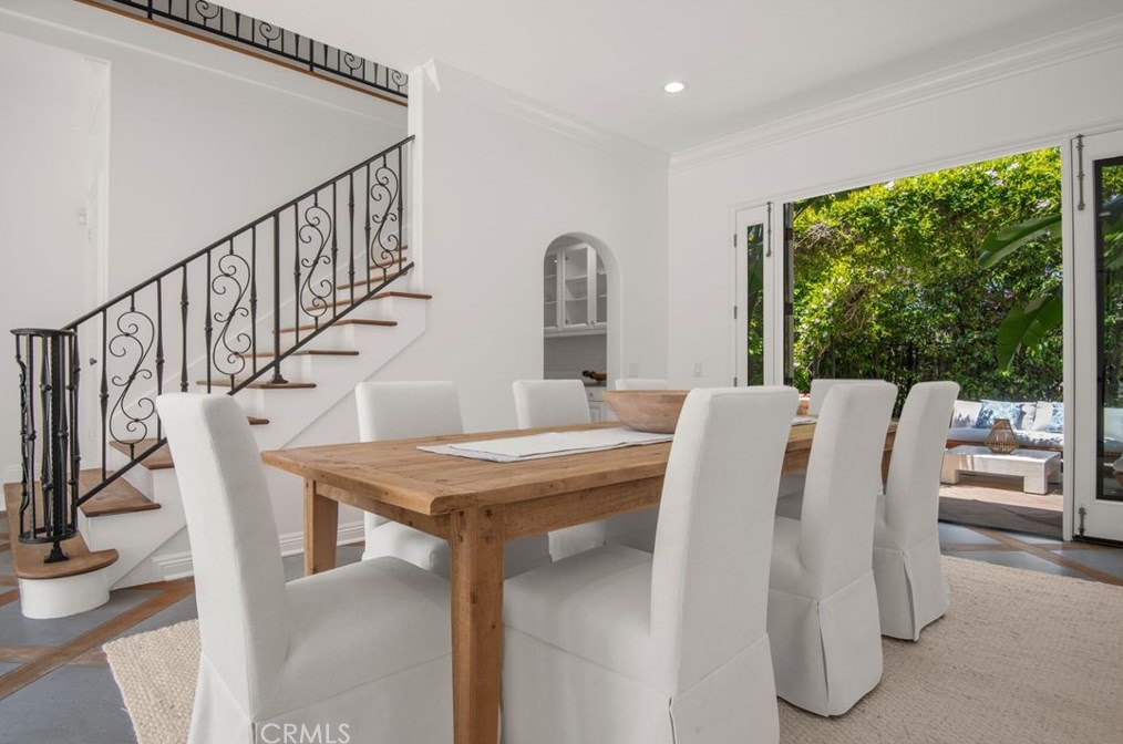 1314 Caitlyn Cir, Thousand Oaks CA 91361-5586 exterior