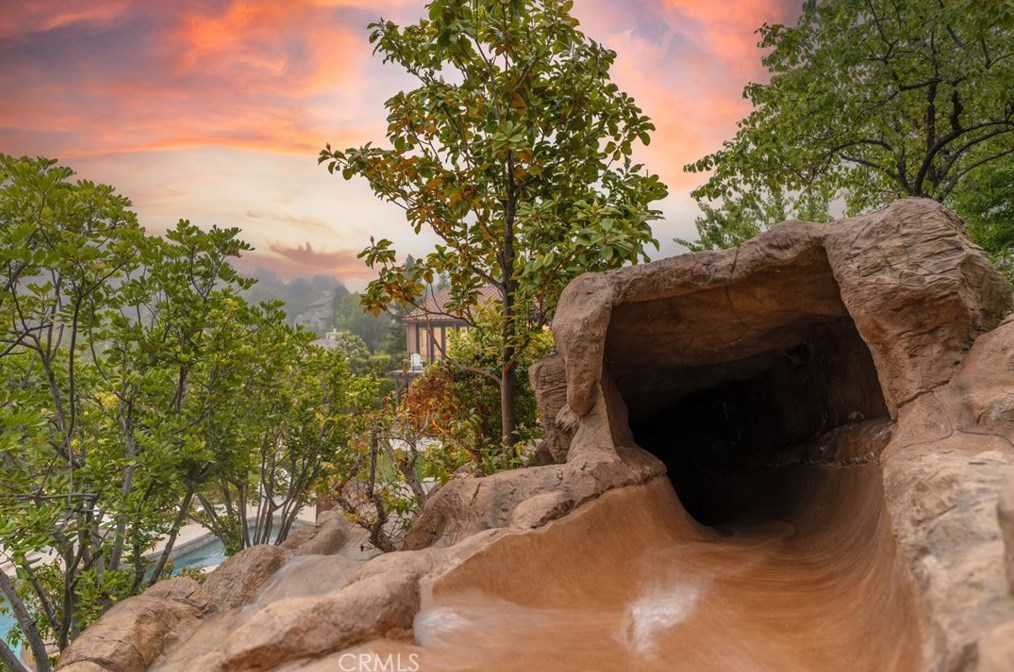 1314 Caitlyn Cir, Thousand Oaks CA 91361-5586 exterior