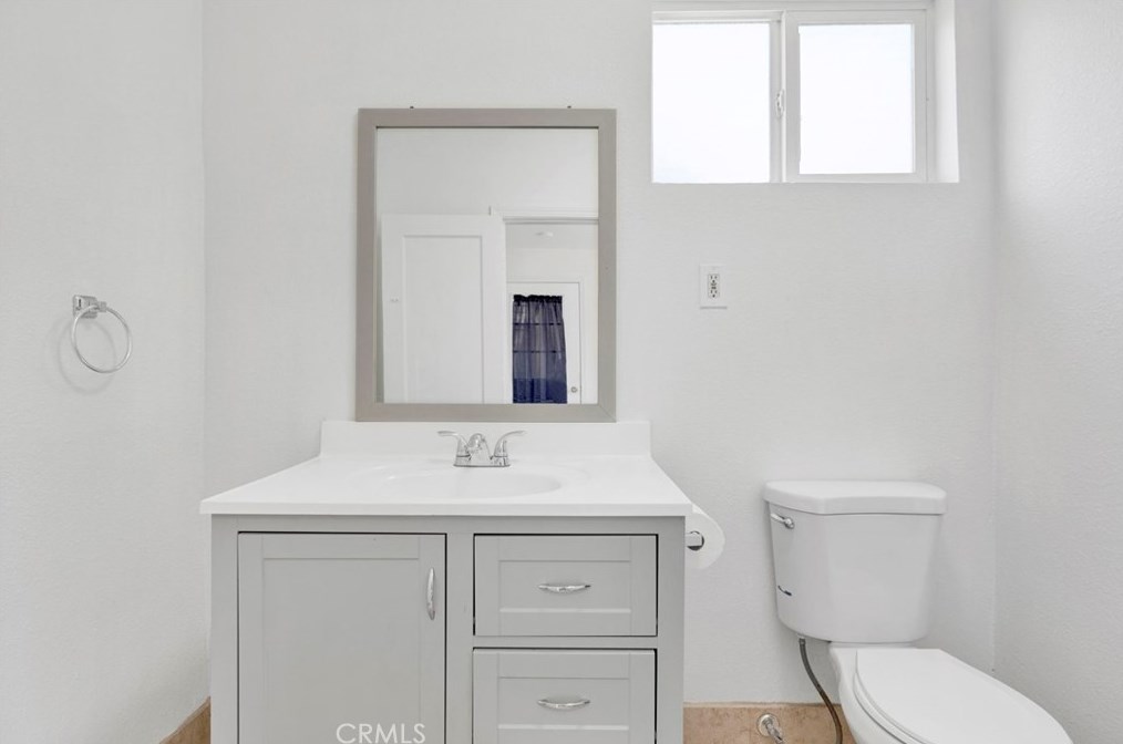 1732 Pacific Coast Hwy, Long Beach CA  90806-5830 exterior