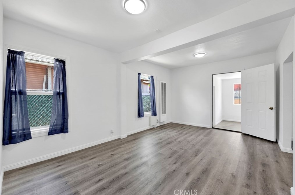 1732 Pacific Coast Hwy, Long Beach CA  90806-5830 exterior