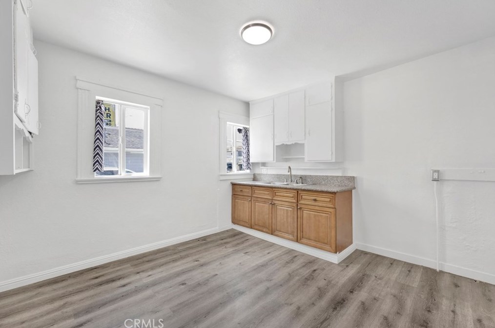 1732 Pacific Coast Hwy, Long Beach CA  90806-5830 exterior