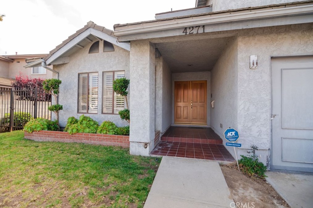 4271 Don Carlos Dr, Los Angeles, CA 90008-2817