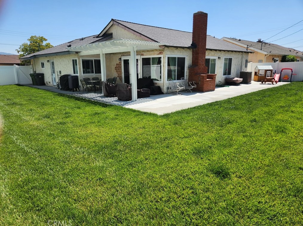 1709 Downing St, Simi Valley, CA 93065-2144