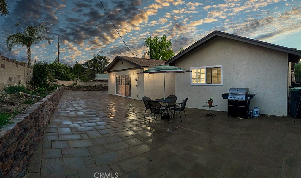 26125 Hatmor Dr, Calabasas, CA 91302-1021