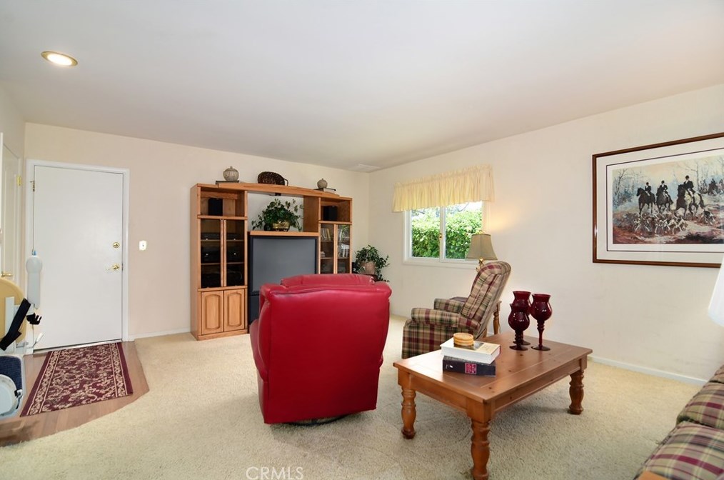 19542 Greenbriar Dr, Los Angeles CA  91356-5423 exterior