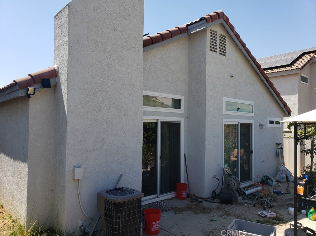 11931 Savona Dr, Fontana, CA 92337-0948