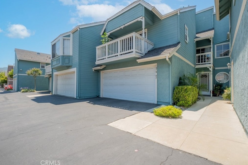 1878 Rory Ln, Simi Valley, CA 93063-4376