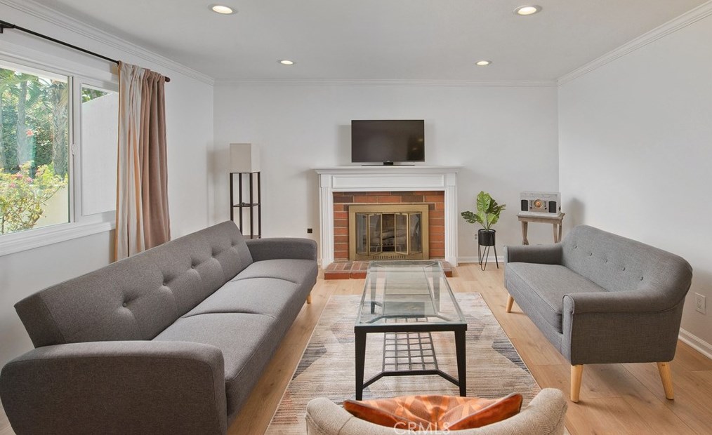 10711 Lev Ave, San Fernando, CA 91345