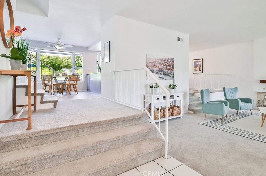 2506 Ciro Ave, Thousand Oaks CA 91360-1601 exterior