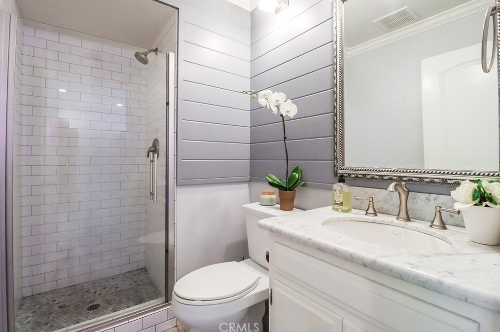 2506 Ciro Ave, Thousand Oaks CA 91360-1601 exterior