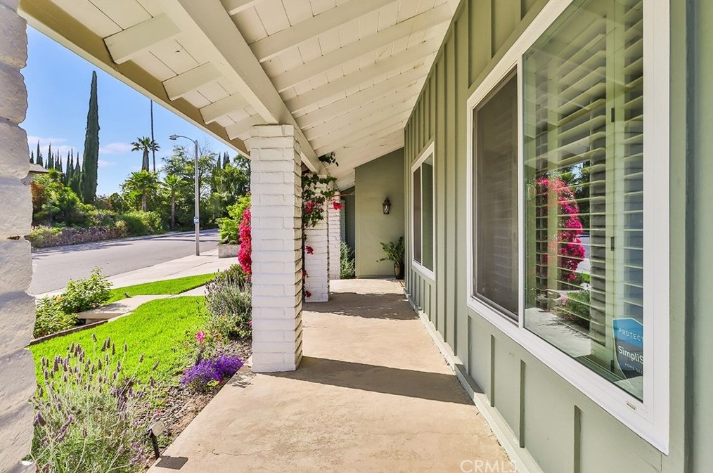 2506 Ciro Ave, Thousand Oaks CA 91360-1601 exterior