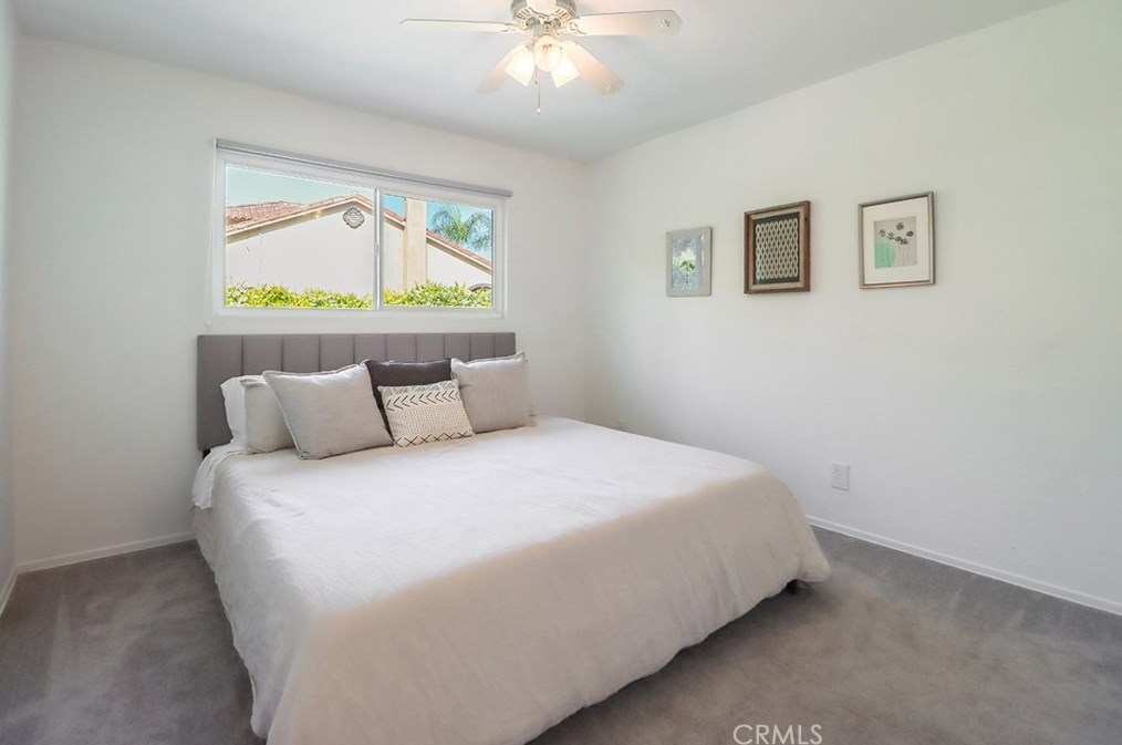 2506 Ciro Ave, Thousand Oaks CA 91360-1601 exterior