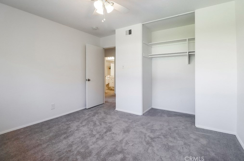 2506 Ciro Ave, Thousand Oaks CA 91360-1601 exterior