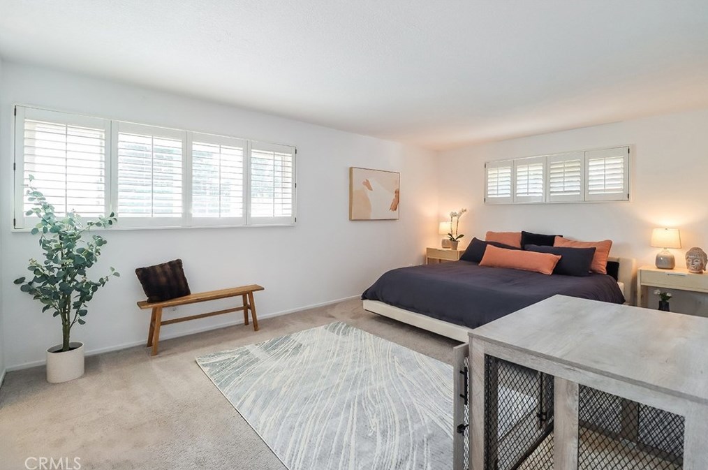 2506 Ciro Ave, Thousand Oaks CA 91360-1601 exterior