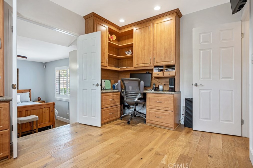 163 Flittner Cir, Thousand Oaks CA  91360-5903 exterior