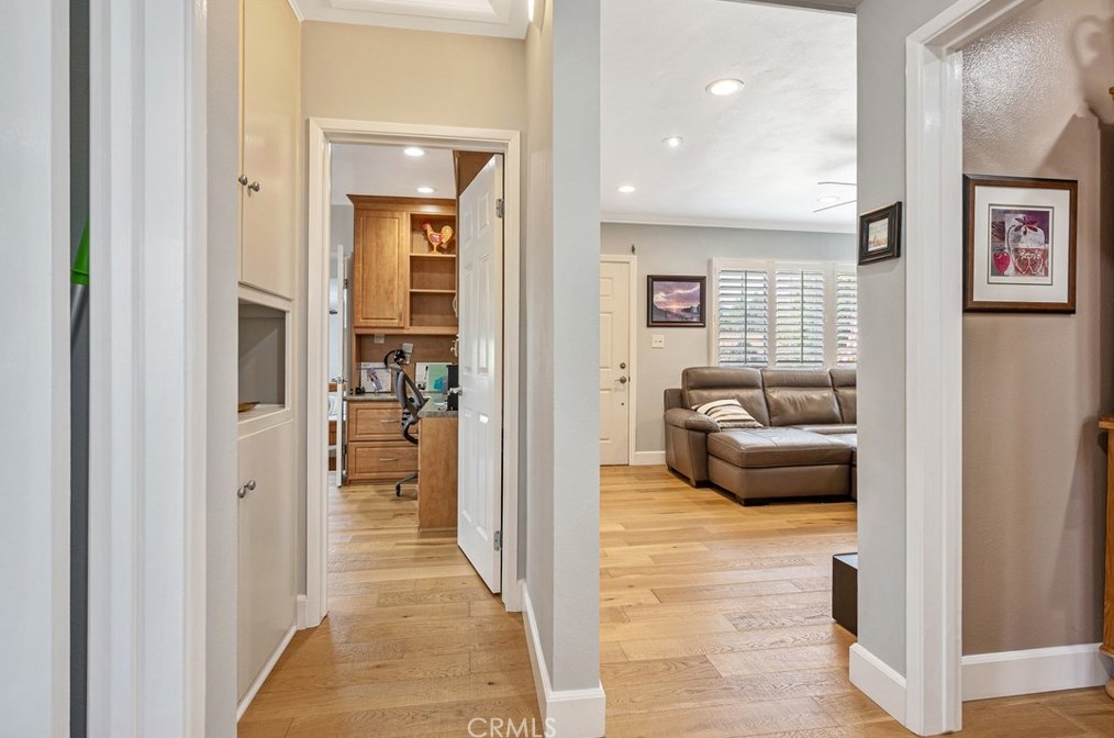 163 Flittner Cir, Thousand Oaks CA  91360-5903 exterior