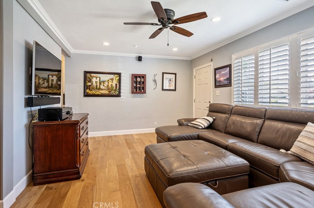 163 Flittner Cir, Thousand Oaks CA  91360-5903 exterior