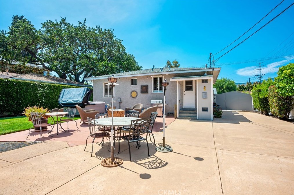 163 Flittner Cir, Thousand Oaks CA  91360-5903 exterior