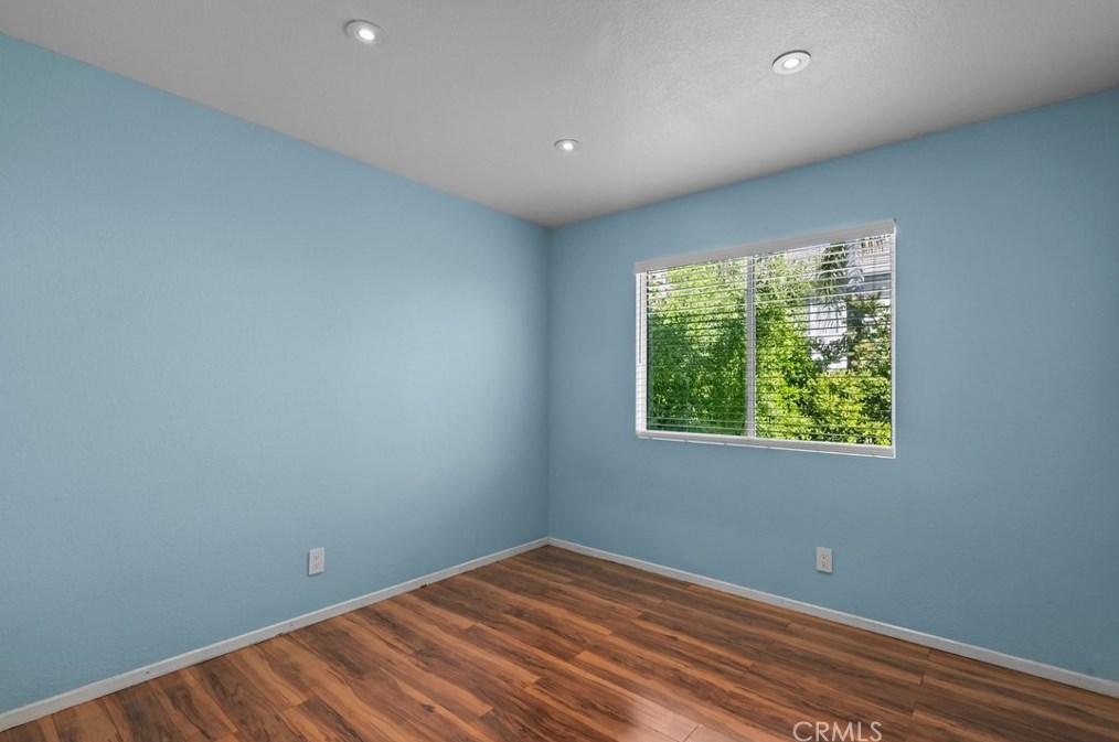 25507 Crockett Ln, Santa Clarita CA  91381-1633 exterior