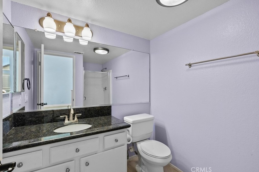 25507 Crockett Ln, Santa Clarita CA  91381-1633 exterior