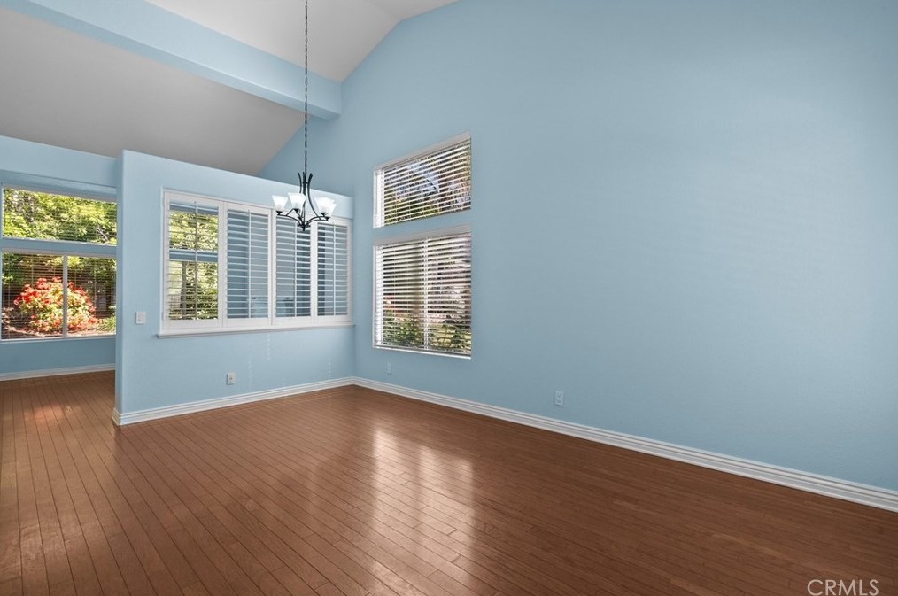 25507 Crockett Ln, Santa Clarita CA  91381-1633 exterior