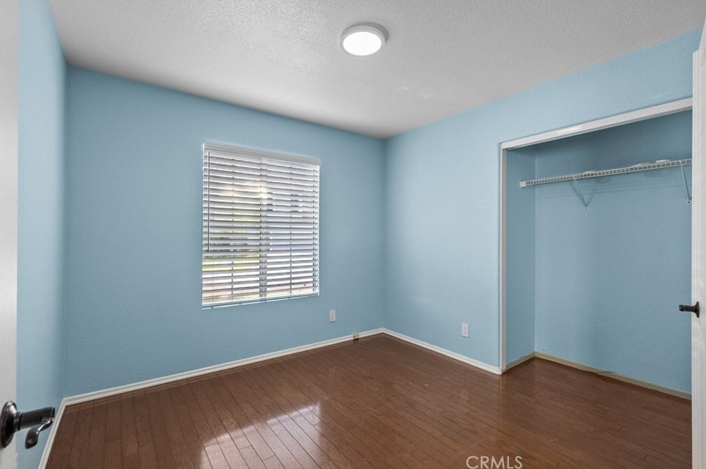 25507 Crockett Ln, Santa Clarita CA  91381-1633 exterior