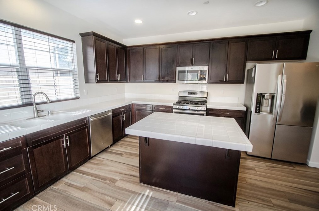21738 Candela Dr, Santa Clarita, CA 91350