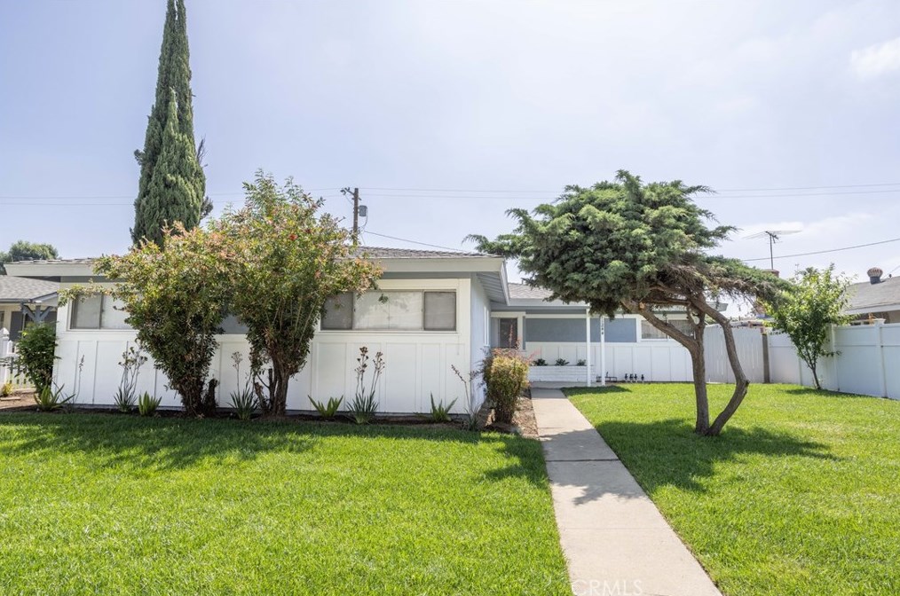 11244 Woodley Ave, San Fernando, CA 91344