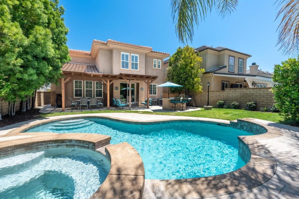 26819 Cottonwood Ct, Santa Clarita, CA 91381-0606