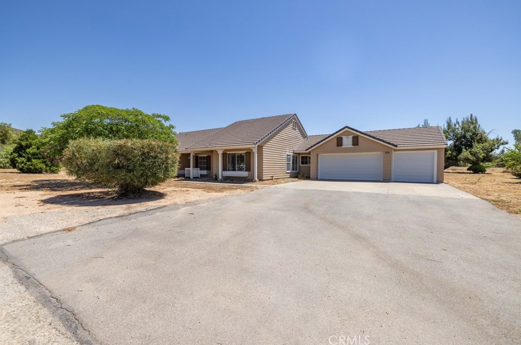 33480 Overland Trail, Santa Clarita, CA 91390