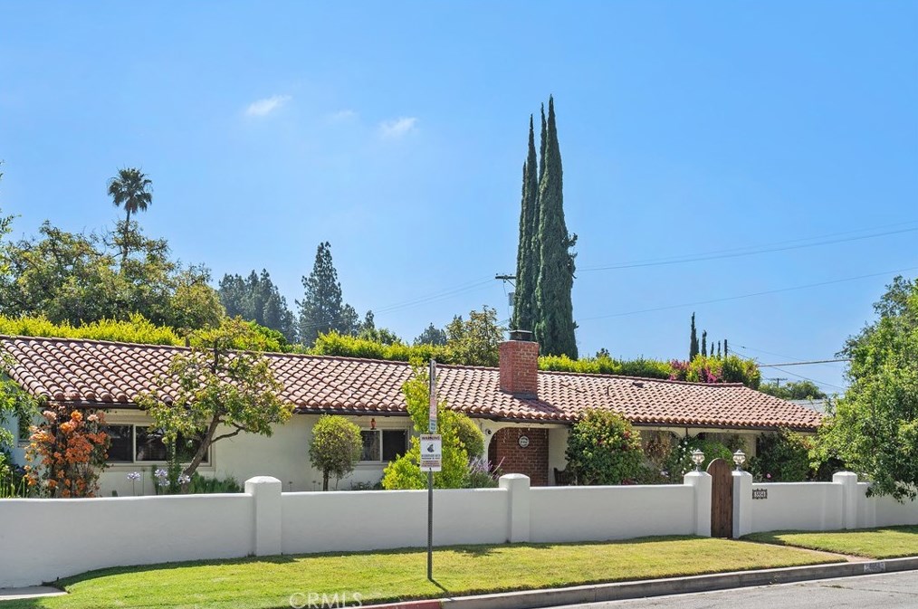 5954 Nagle Ave, Van Nuys, CA 91401