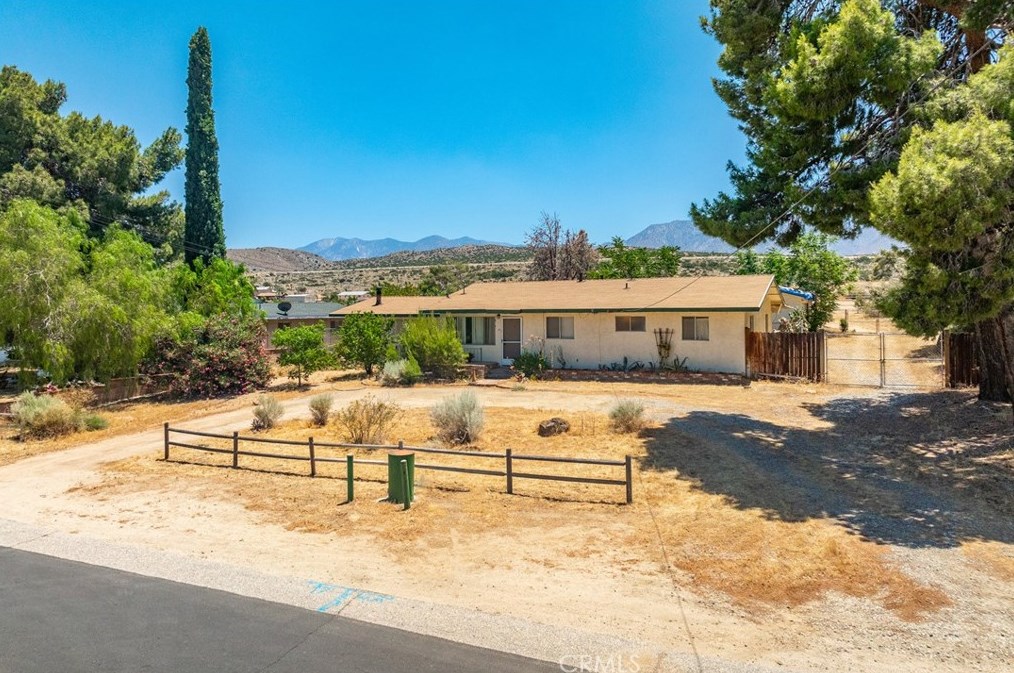 13264 E Ave W 11, Pearblossom, CA 93553