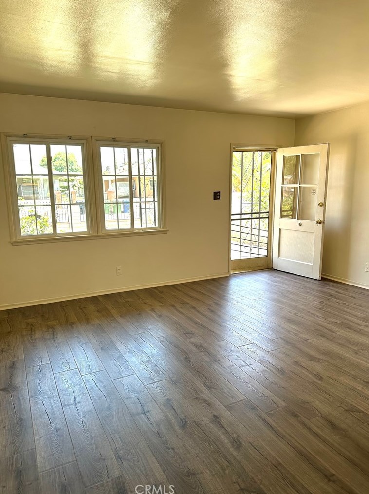 9687 Amboy Ave, Los Angeles CA  91331-4234 exterior