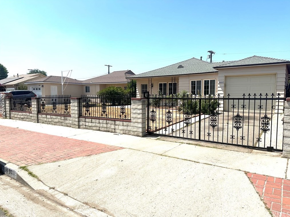 9687 Amboy Ave, Los Angeles CA  91331-4234 exterior