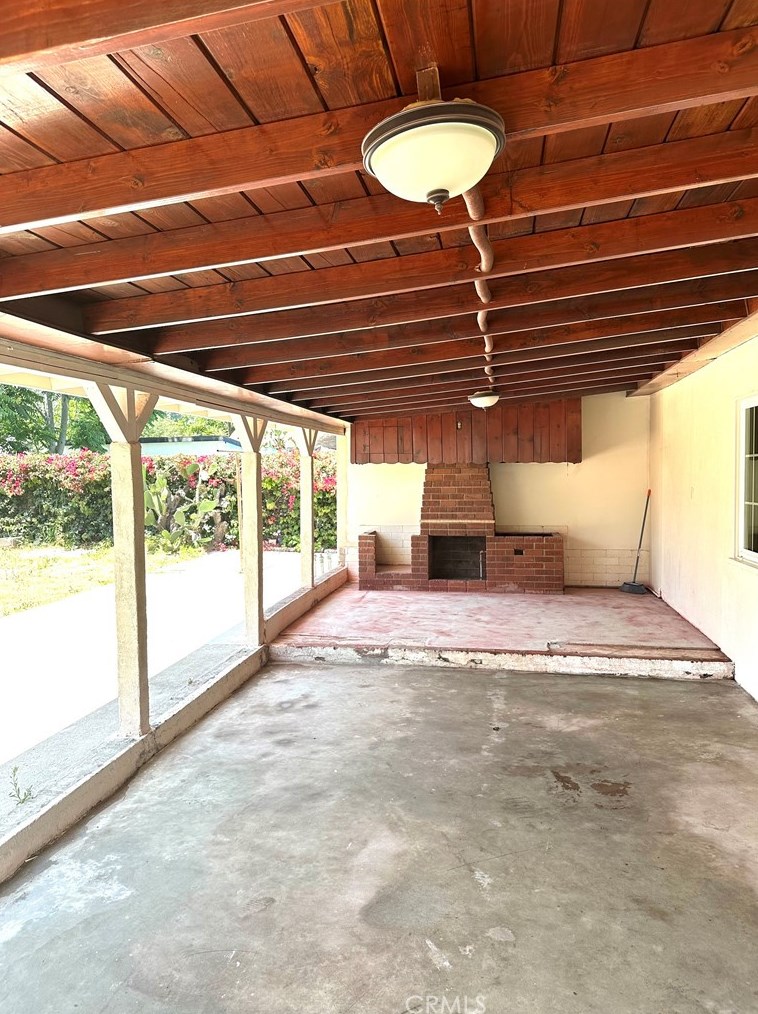9687 Amboy Ave, Los Angeles CA  91331-4234 exterior