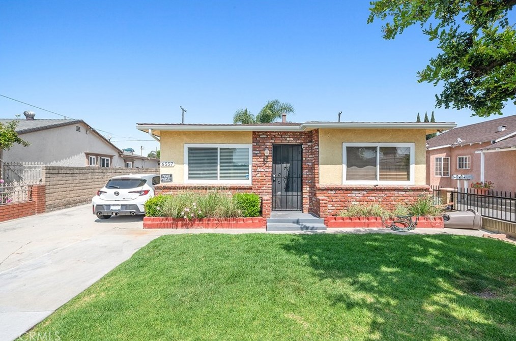 6557 Scout Ave, Bell, CA 90201