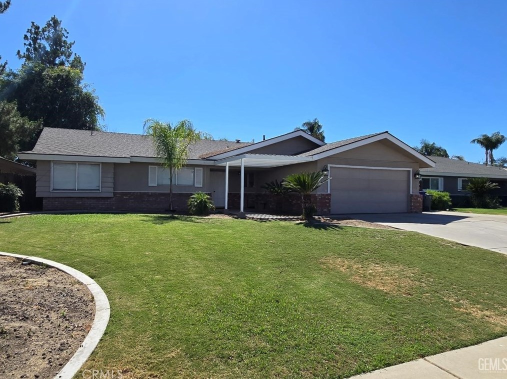 2401 Westminster Dr, Bakersfield, CA 93309