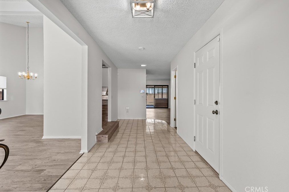 43947 Rembrandt St, Lancaster, CA 93535